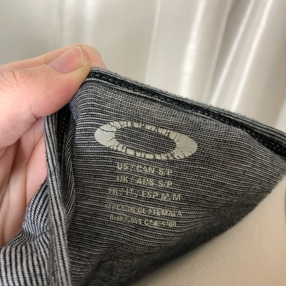 Oakley long sleeve top - Picture 8 of 8